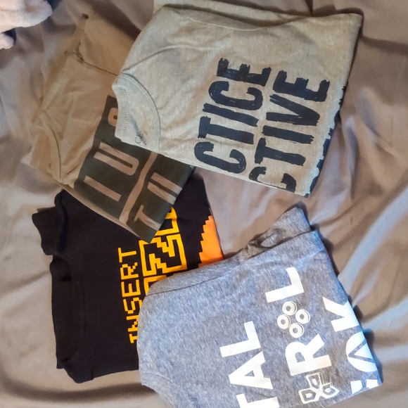 Lot of CP graphic tees (5 PC)